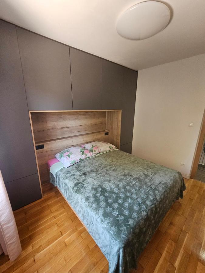 Nona Apartman Zára Kültér fotó